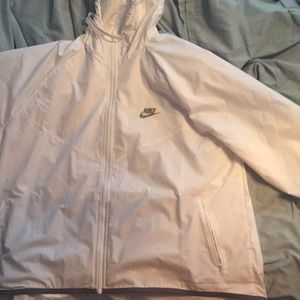 White nike wind breaker